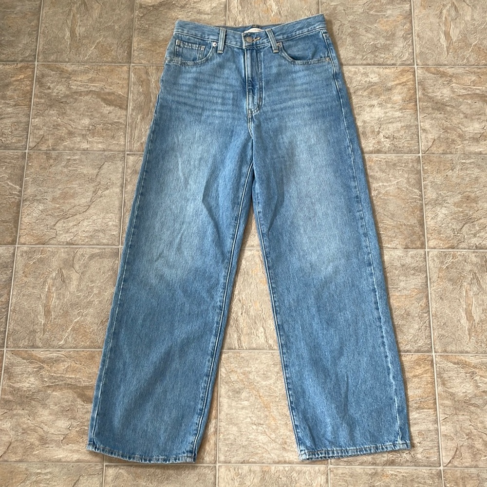 Levi Strauss high waisted, straight leg Denim Jeans sz27